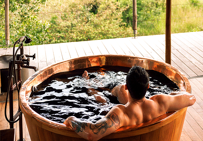 ishara-masai-mara-camp-vintage-copper-bathtub-spa-experience-while-surrounded-by-the-african-plains Ishara Masai Mara Camp