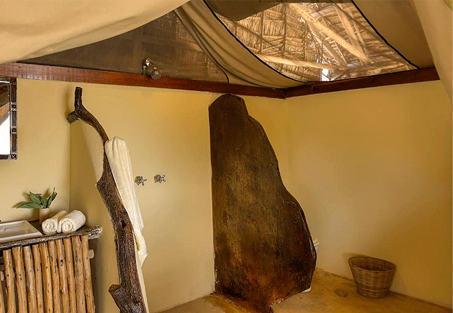 kudu-safari-camp -tsavo-east-national-park-canvas-tent-with-beautiful-polished-concrete-showers Kudu Safari Camp Tsavo East National Park