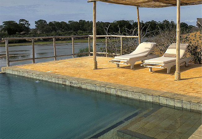 kudu-safari-camp -tsavo-east-national-park-infinity-pool-overlooking-the-galana-river Kudu Safari Camp Tsavo East National Park