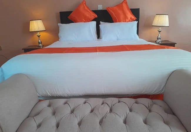 Penety Amboseli Resort Kimana | Room Prices | Facilities & Activities