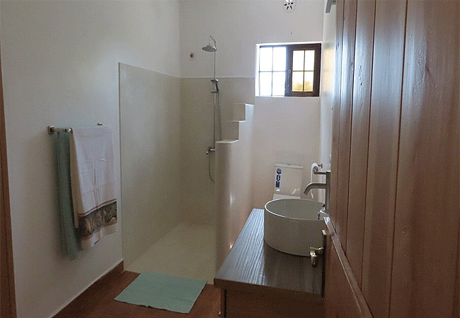 samburu-dik-dik-lodge-features-the-dik-dik-house-with-3-comfortable-guestrooms-and-susuk-self-catering-cottage-with-2-bedrooms-a-fully-equipped-kitchen-and-living space Samburu Dikdik Lodge