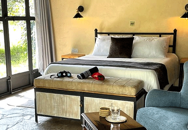 river-edge-lodge-masai-mara-national-reserve-guest-double-bed River Edge Lodge, Masai Mara National Reserve