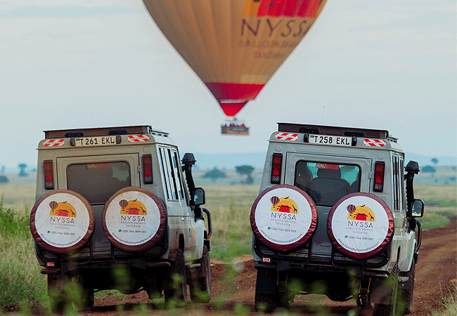 nyssa-balloon-safaris-tanzania-chase vehicles Nyssa Balloon Safaris Tanzania