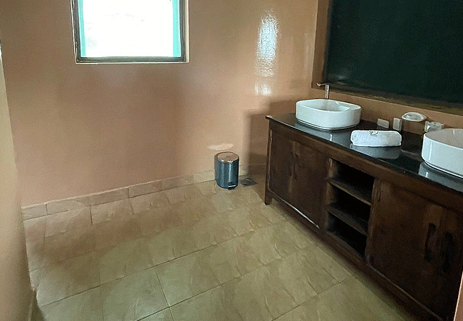 Oilepo Amboseli Safari Lodge
