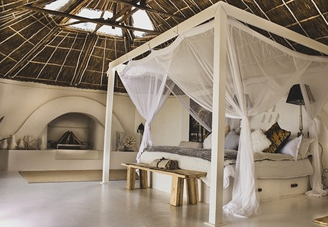 manzili-house-maasai-mara-bed-with-mosquito-net Manzili House, Maasai Mara