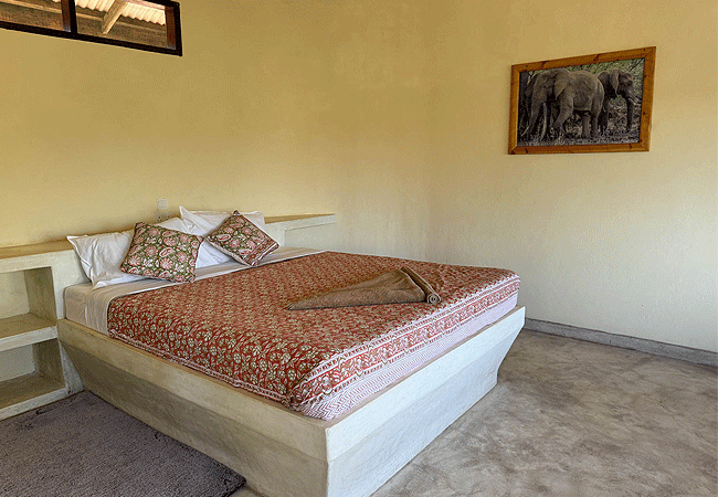 Kamungi Banda Tsavo East National Park