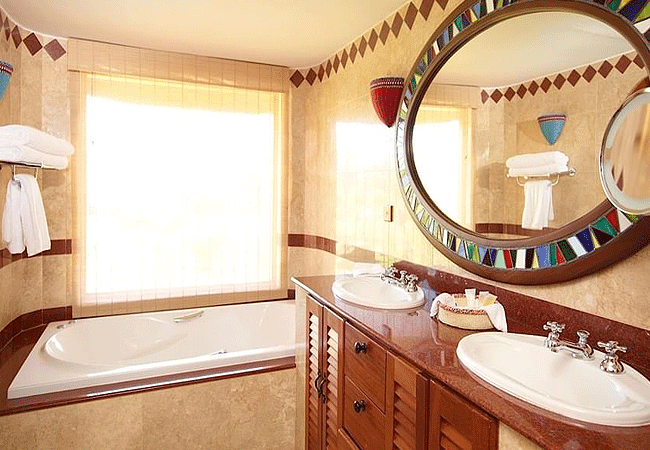 amboseli-serena-safari-lodge-honeymoon-suite-room-is-also-called-the-ol-donyo-oibor-suite Amboseli Serena Safari Lodge Honeymoon Suite