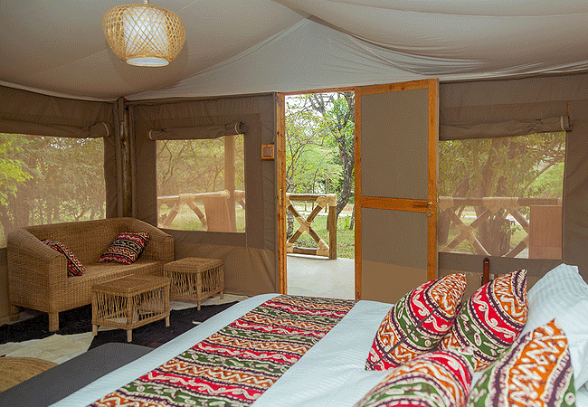 kipekee-zuri-camp-maasai-mara-national-reserve-tents-are-tastefully-decorated-and-have-beds-with-linen-provided Kipekee Zuri Camp Maasai Mara National Reserve
