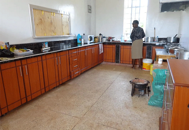 paran-resort-hotel-kimana-town-is-located-along-a-well-tarmaced-road-220-km-south-east-of-nairobi-and-83-km-of-mombasa-road Paran Resort Hotel Kimana Town