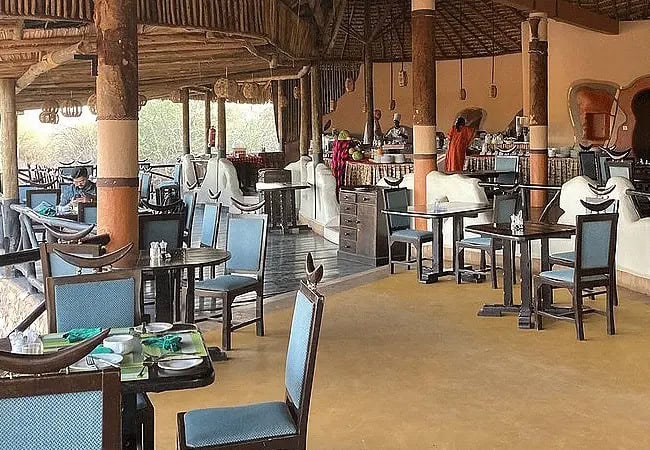 3-day-fly-in-safari-samburu-sopa-lodge-dining-serves-buffet-style-meals-featuring-african-continental-and-vegetarian-dishes 3 Day Fly-in Safari Samburu Sopa Lodge