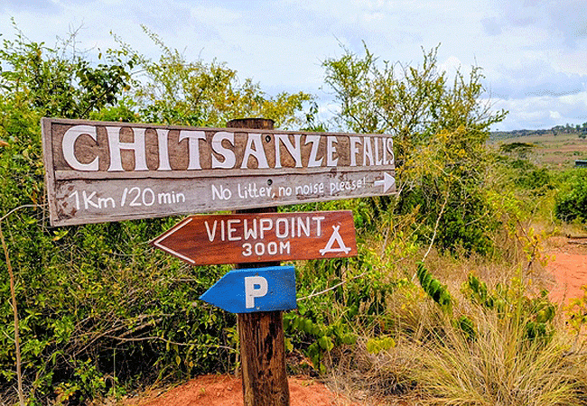 Mwaluganje Elephant Sanctuary Chitsanze Waterfall